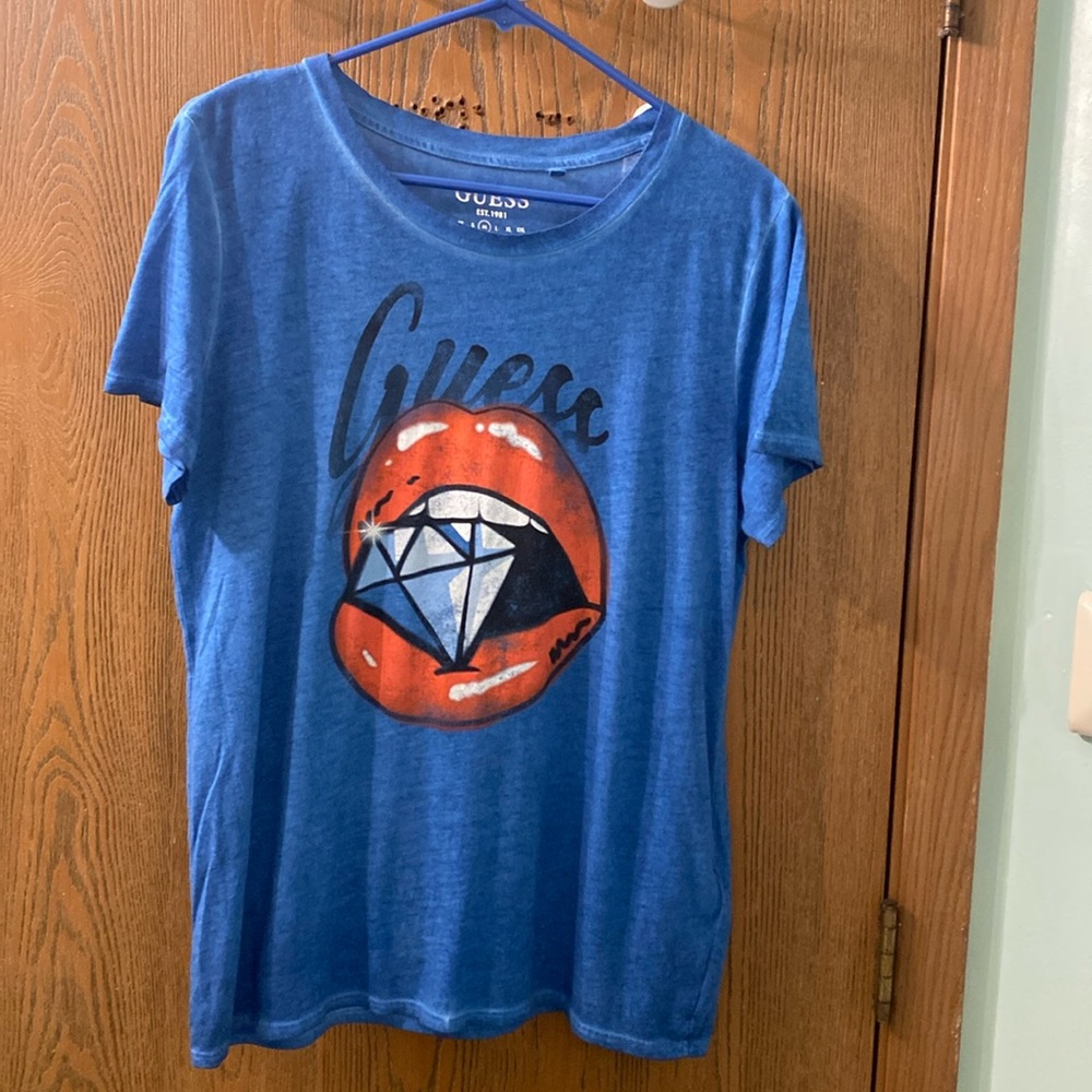 Like New Guess T-Shirt